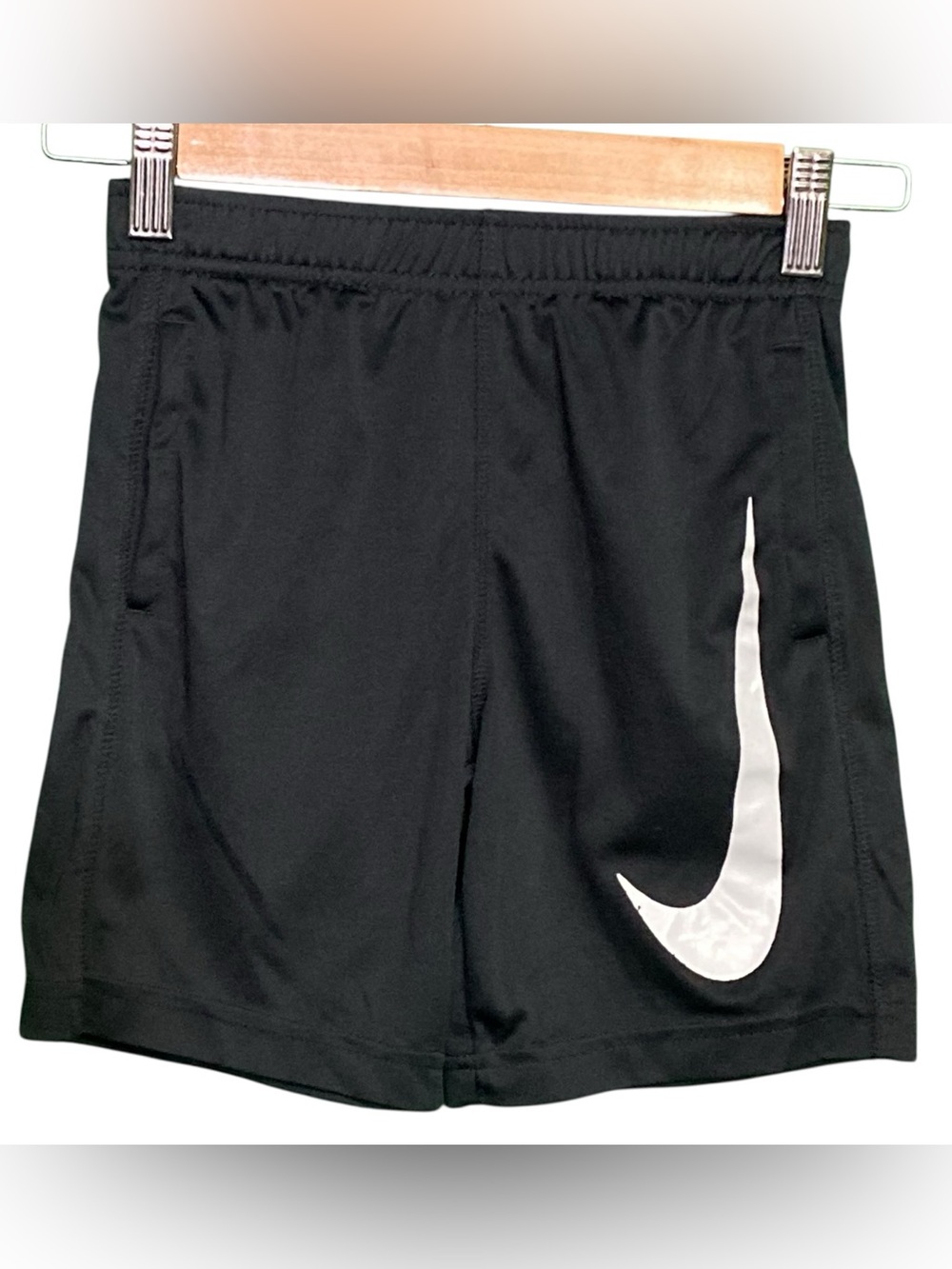 NEW Boy’s Nike DriFit Pull On Grey & White Logo Athletic Shorts Pockets - Size 7